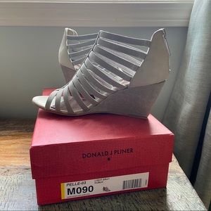 Donald J Pliner Sandals